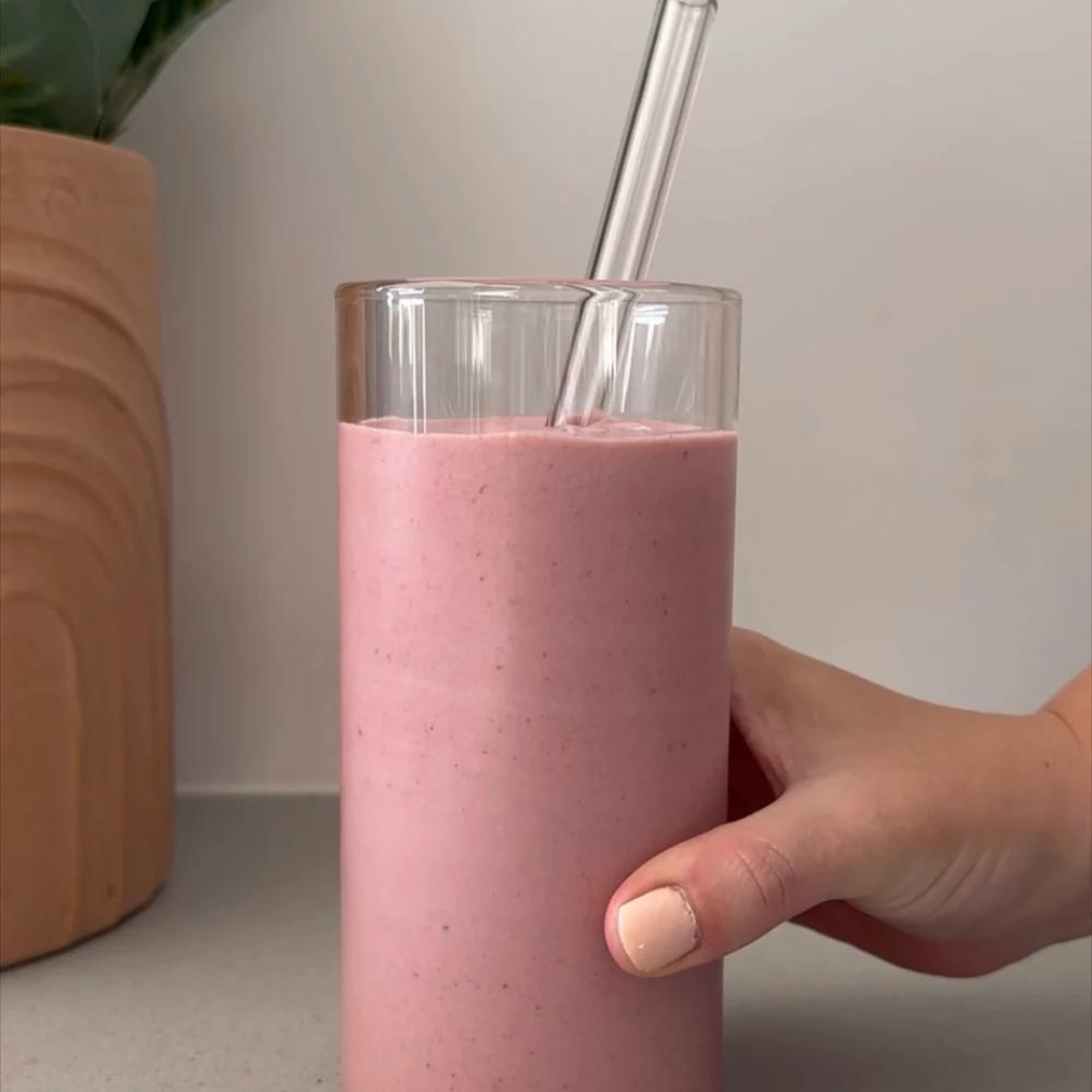 STRAWBERRY COLLAGEN SMOOTHIE